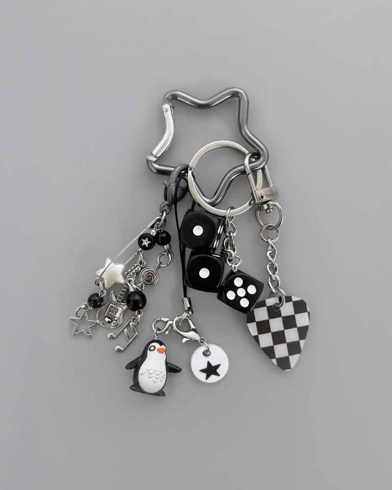 3 dice_black-zoom-