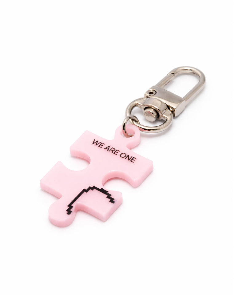 we are one puzzle_pink-zoom-
